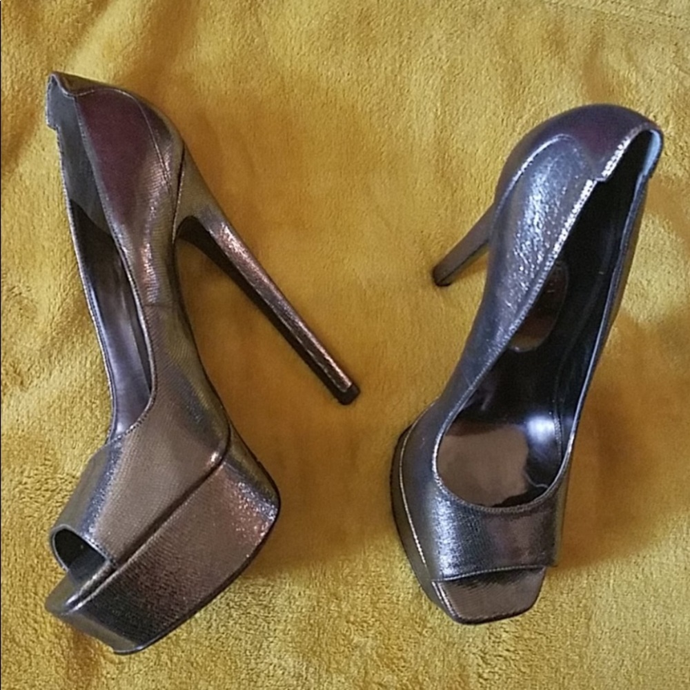 Nine West peep toe platform sandals 9M
